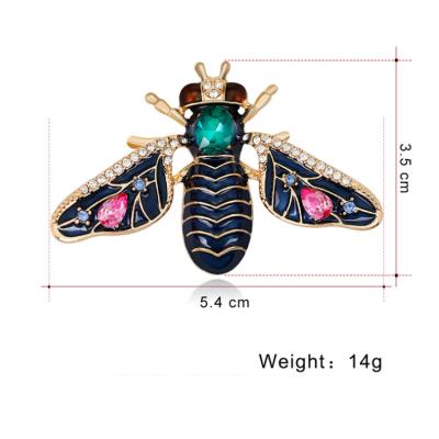 China Crystal Mariposa Metal Dangling Saree Women Vintage Multicolor Luxury Elegant Tassel Brooch Pin Huge Vintage Metal Insect Brooches for sale