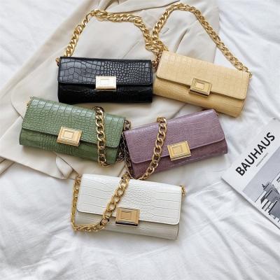 China 2022 high quality new bag women's crocodile pattern lock bag popular chain small thick armpit shoulder bag for sale