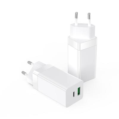 China Factory Price 65w Mobile Phone Charger Travel Phone Wall Charger Portable Usb Gan Charger for sale