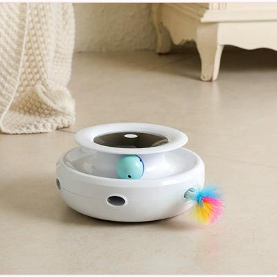 Cina Environmentally Sustainable Movable Electronic Plastic Cat Toy With Automatic Cute Robotic Ball Toys For Cats in vendita