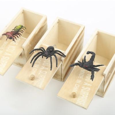 중국 Amazon New Arrival Scary Susto de caixa de Toy Scare Box Handmade Hot Wooden Prank Insect Spider Joke Alert Box Sale 판매용