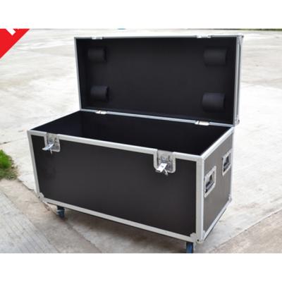 China Waterproof Shockproof Dustproof Heavy Duty Aluminum Boot Frame Case / Large Show Flight Case With Casters for sale