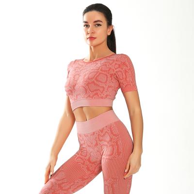 China 2021 High Quality Snakeskin Breathable Seamless Yoga T-shirt Women Yoga Sets for sale