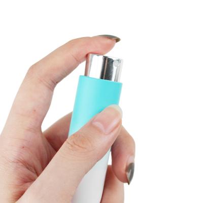 China Original Factory 8ml PETG Matte Finish Gradient Blue Pink Fine Perfume Mist Spray Bottle Sample Travel Vials Twist Up Spray Bottle for sale