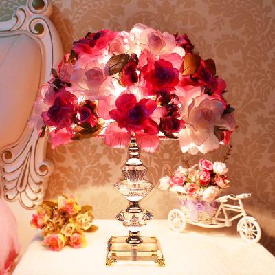 China Eco-friendly crystal table lamp wedding room warm pink wedding table lamp for sale