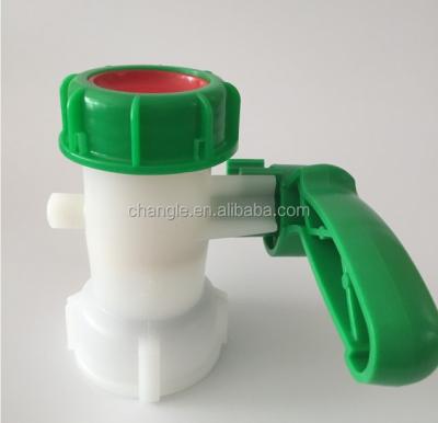 China PE Manual Plastic Butterfly Valve For IBC Tank BSP Thread for sale