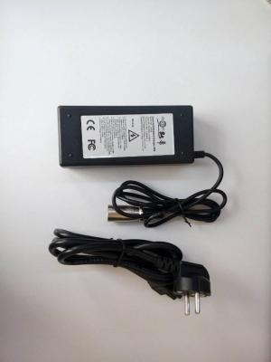 China Cargador 24V/36V de la vespa de la batería de litio para el uno mismo de deriva que equilibra la vespa eléctrica en venta