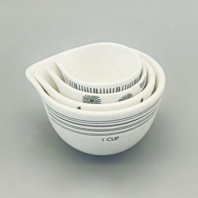 China OEM Simple Design Sustainable Kitchen Baking Ceramic Measuring Cup for sale