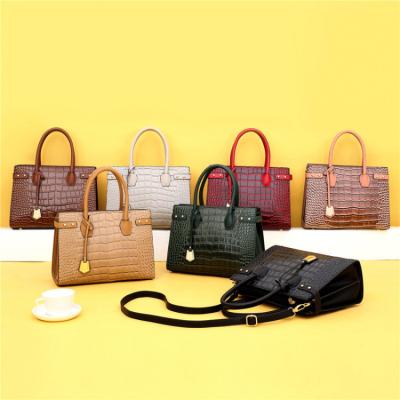 China Hight Quality Retro Style Portable PU Leather Pattern Manufacturer Single Shoulder Bag Cross - Body Handbags for sale