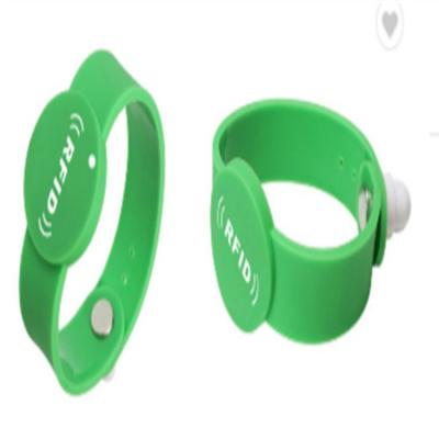 China Reusable Waterproof/Waterproof RFID Silicone Wristbands Microship Silicon Band Wristband for sale