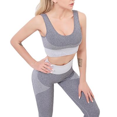 China Breathable Seamless Fitness Suit Women's Yoga Exercise Running Hip Lift Yoga Wholesales for sale