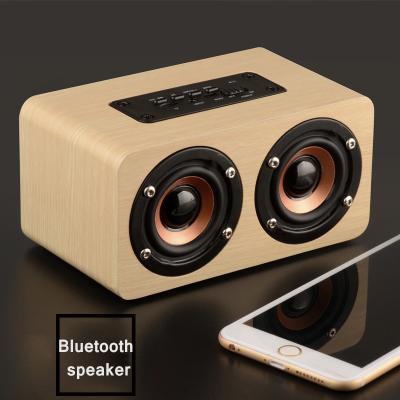 China Powerful Wood Wireless Bluetooth speaker1500mAh With TF Card/Voice Prompt for sale