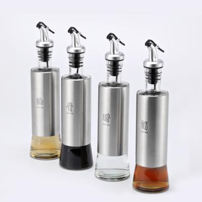 China Food Household Stainless Steel Soy Sauce And Vinegar Seasoning Bottle Kitchen Glass Oil Sauce Bottle for sale