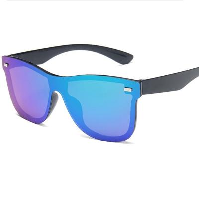 China Fashion Sunglasses Trend One-Piece Men's Mercury Frame Personality Glasses Big Windshield Colorful Reflective Sunglasses Women's Sunglasses for sale