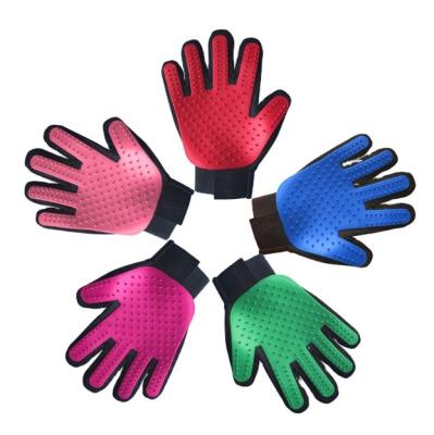 China Pet Wash Grooming Tools Dog Cat Massage Shower Sprayer Hair Remover Brush Glove Stocked,Silicone Pet Bath Grooming Glove for sale