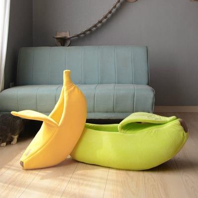 China Banana Design Hot Sale Travel Banana Cat Bed For Pets Indoor Soft Sleep Sofa Playing House Soft Sofa for sale