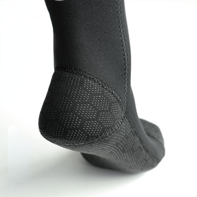 China Anti-UV Diving Socks 3mm Neoprene Beach Water Socks Surfing Anti Slip Thermal Flexible Wetsuit Boots for sale