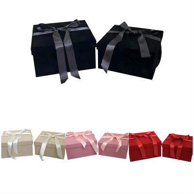 China Recycled Materials OEM Custom Solid Color Velvet Square Set 2 Flower Gift Box With Hand Gift Box Flower Arrangement Box for sale