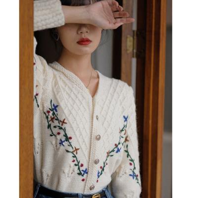 China 2021 China supplier winter sweater women anti-pilling fall soft jacquard cardigans for sale