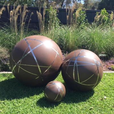 China Europe Customized Outdoor Metal Garden Art Rust Sphere Sculpture for sale