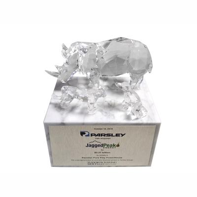 China China Crystal Glass Award Fashion 3D Engraving Crystal Animal Trophy Cheap For Souvenir Gifts for sale