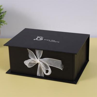 China Recycled Materials Custom Design Wedding Candy Box Birthday Gift Companion Creation Gift Boxes for sale