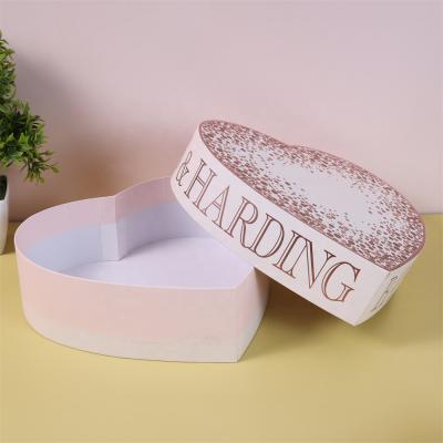 China Recyclable Exquisite Wedding Gift Boxes Wholesale Customized Printed Heart Gift Box for sale