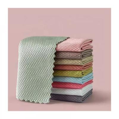 China Viable Glass Towel Water Absorption Fish Scale Microfiber Cleaning Cloths for sale