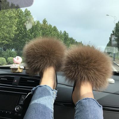 China Fashion Trend Custom Wholesale Fur Slippers Luxury Fluffy Fox Fur Slippers Real Slips Indoor Women's Fox Fur Slippers for sale