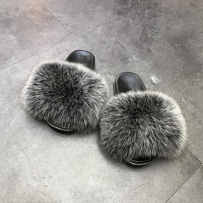 China Fashion Trend Fox The New Real/Raccoon Fur Slippers Women Fashion Style Slides Summer Flip Flops Flat Fur Sandals Outdoor for sale