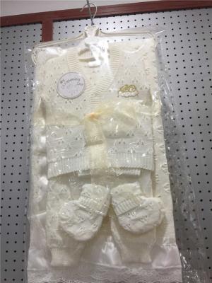 China Warm Knitted Baby Shawls With Sweater Clothing Set Easy To Wash For Airplane for sale