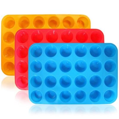 China Cake Mold BPA Free 24 Holes Even High Temperature Silicone Baking Cake Mold for sale