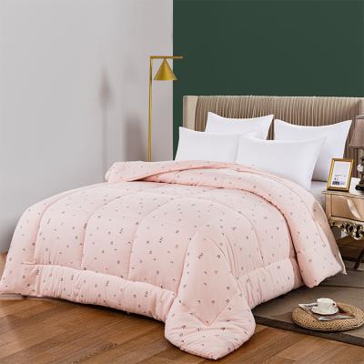 China Keep Winter Bedroom Warm Cheap Polyester Cloth Quilted Polyester Fabric Quilt For Sale for sale