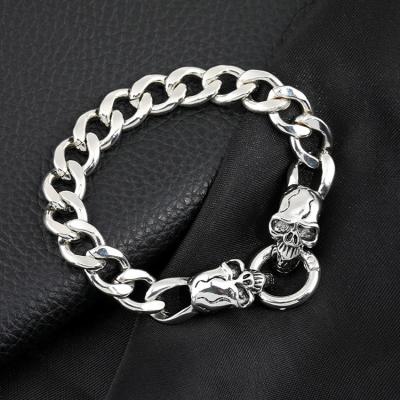 China Scratch Resistant Skull Bossy Punk Mens Titanium Chain Bracelet For Sale for sale