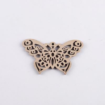 China Eco-friendly 20 Pieces Pack Wooden Butterfly Decorative Pieces Wooden Gift Tags Hanging Wooden Craft Manufacturers for sale