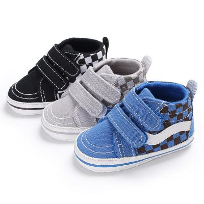 China Cute Baby Shoes Boy Girl ColorsCheap Canvas Booties New Fashion 0-2 Years Old Hook Loop Baby Boots Walkers First Toddler Crib Shoes for sale