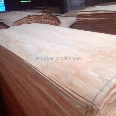 China wells Pine Wood Veneer Sheet Rotary Cut Technics 0.15-0.4mm 22 cub meters MOQ for sale