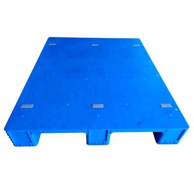 China Single Sided Deck Three Flat Runners Heavy Duty Plastic Pallet For Warehouse Racking for sale