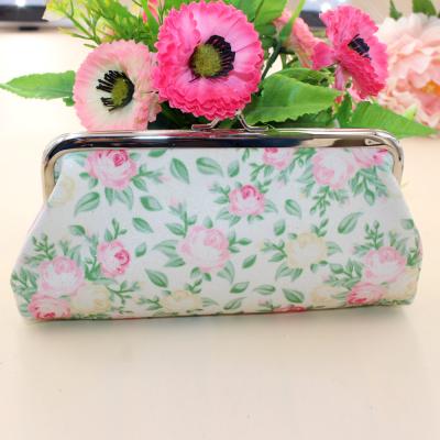 China Buckle Customizable Digital Printing Vintage Floewr Leather Lady Bag Buckle Bag Mid Length Vintage Floewr Clutch Wholesale for sale