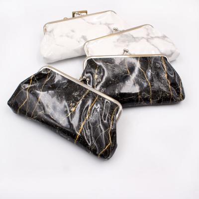 China 2021 New Fashion PU Long Wallet Cosmetic Bag Clasp Marbling Clutch Custom Kiss Lock for sale