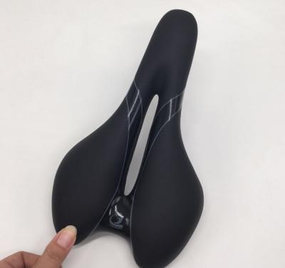 China Black Leather Bicycle Saddle PU ARTIFICIAL LEATHER Super Lightweight Comfortable Bike Seats For City Bike Bicycle Seat Saddle Silicone Saddle for sale