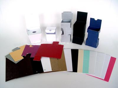 China OEM Colorful 120/120 E/F Single Wall Kraft Paper Liner For Cosmetic Packaging for sale