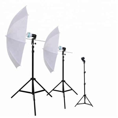 China Photography Triple 600W 5500K Umbrellas Lighting Kit For Studio for sale