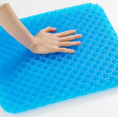 China Memory Honeycomb Gel Pressure Cushion Thick Band Long Resting Orthopedic Cooling And Comfortable Gel Cushion Protection Memory Pillow for sale