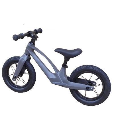 China Cheap 12 Inch Mini 12 Inch Magnesium Boost Balance Bike Hot Sale OEM Factory Price Plastic Kids Toddler Alloy Race For Child for sale