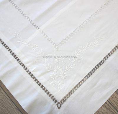 China 100% Cotton Embroidery Day Pillow Case White Flowers Viable for sale