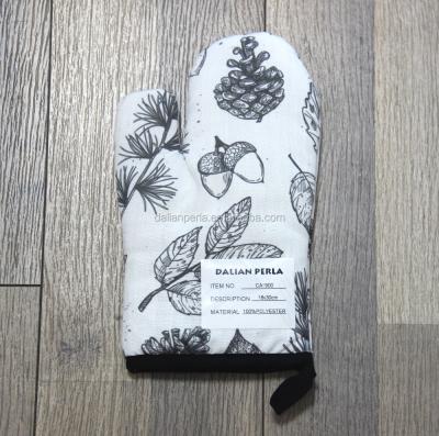 China Heat Make Oven Glove Heat Resistant Printed Useful Resistant for sale