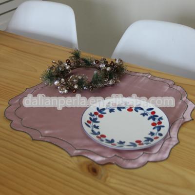 China HOT SALE China Suppliers High Quality Pink 100% Polyester Woven Place Mat Embroidery Water Resistant for sale