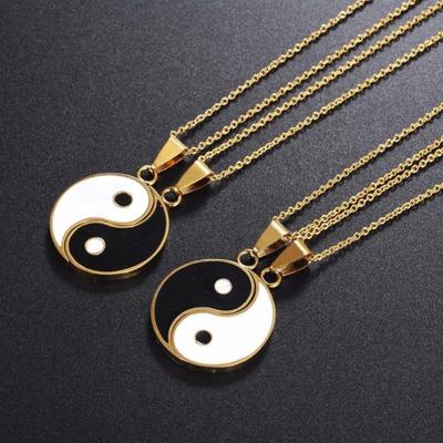 China Best Friends Environmental Friendly Valentine's Gifts 1 Pair Tai Chi Necklace Yin Yang Pendant Necklace For Couples Jewelry for sale