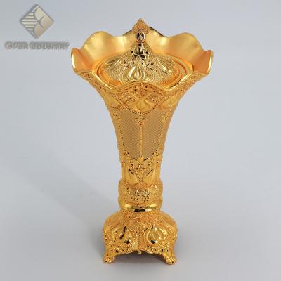 China Gold Viable Luxury Fresh Cones Portable Metal Air Household Censer With Lid for sale